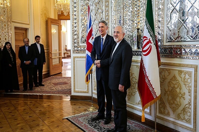 وقتی هاموند به جای انگلیسی به ترجمه فارسی گوش می‌کرد
