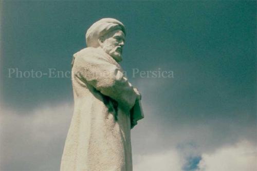 ازبکستان مجسمه ابن‌سینا را به ایران هدیه می‌کند
